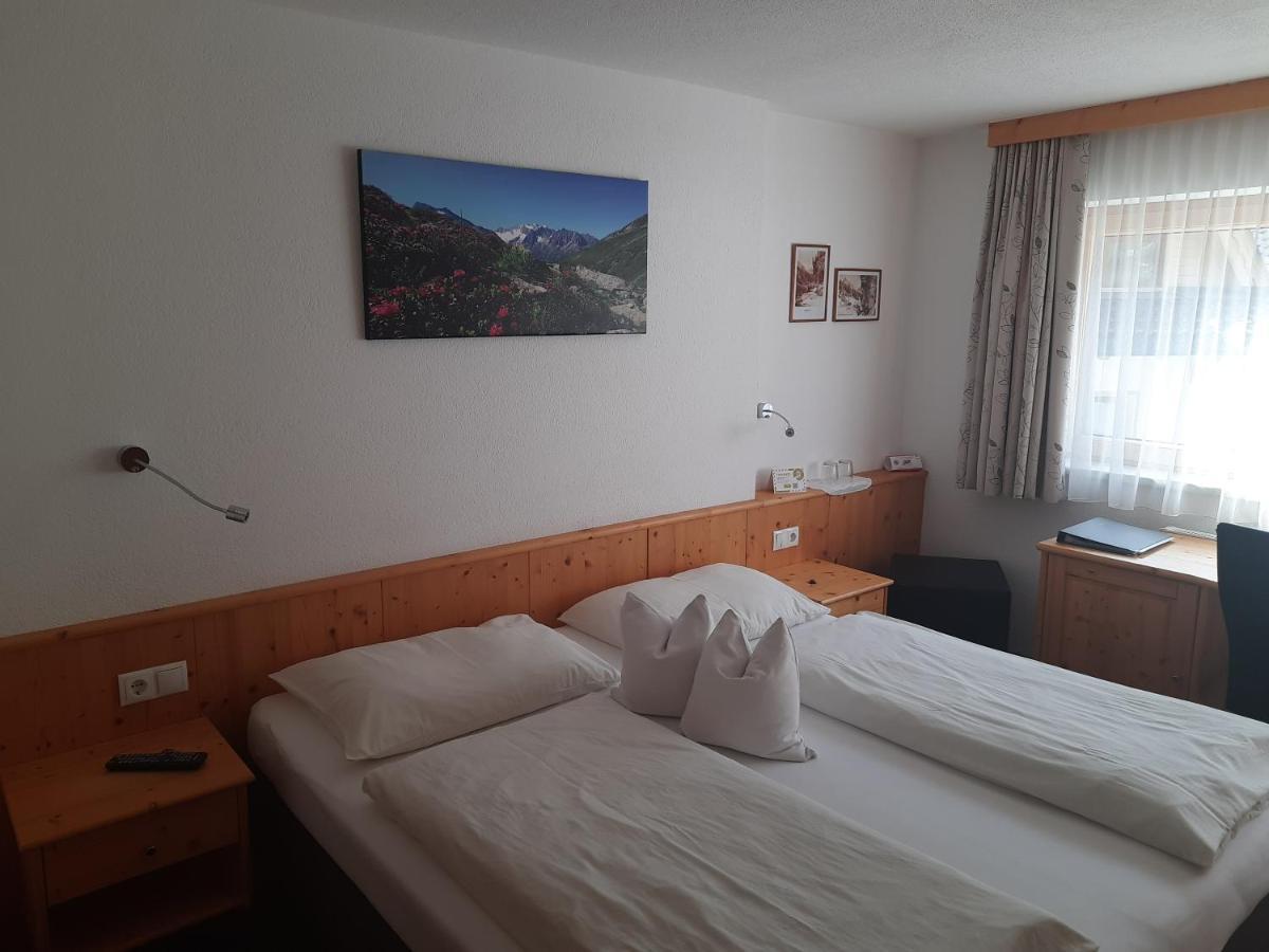 Gruenwaldhof Bed and Breakfast Tux Εξωτερικό φωτογραφία
