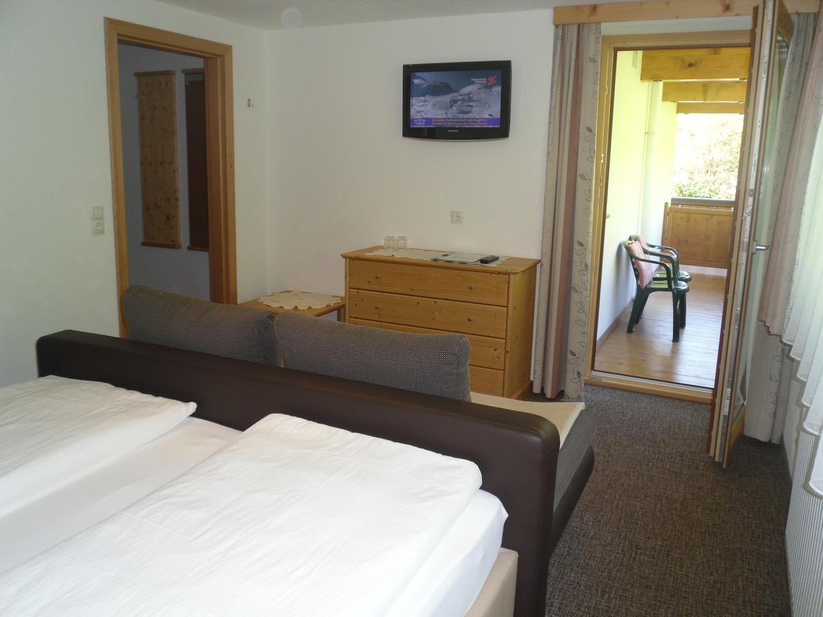 Gruenwaldhof Bed and Breakfast Tux Εξωτερικό φωτογραφία