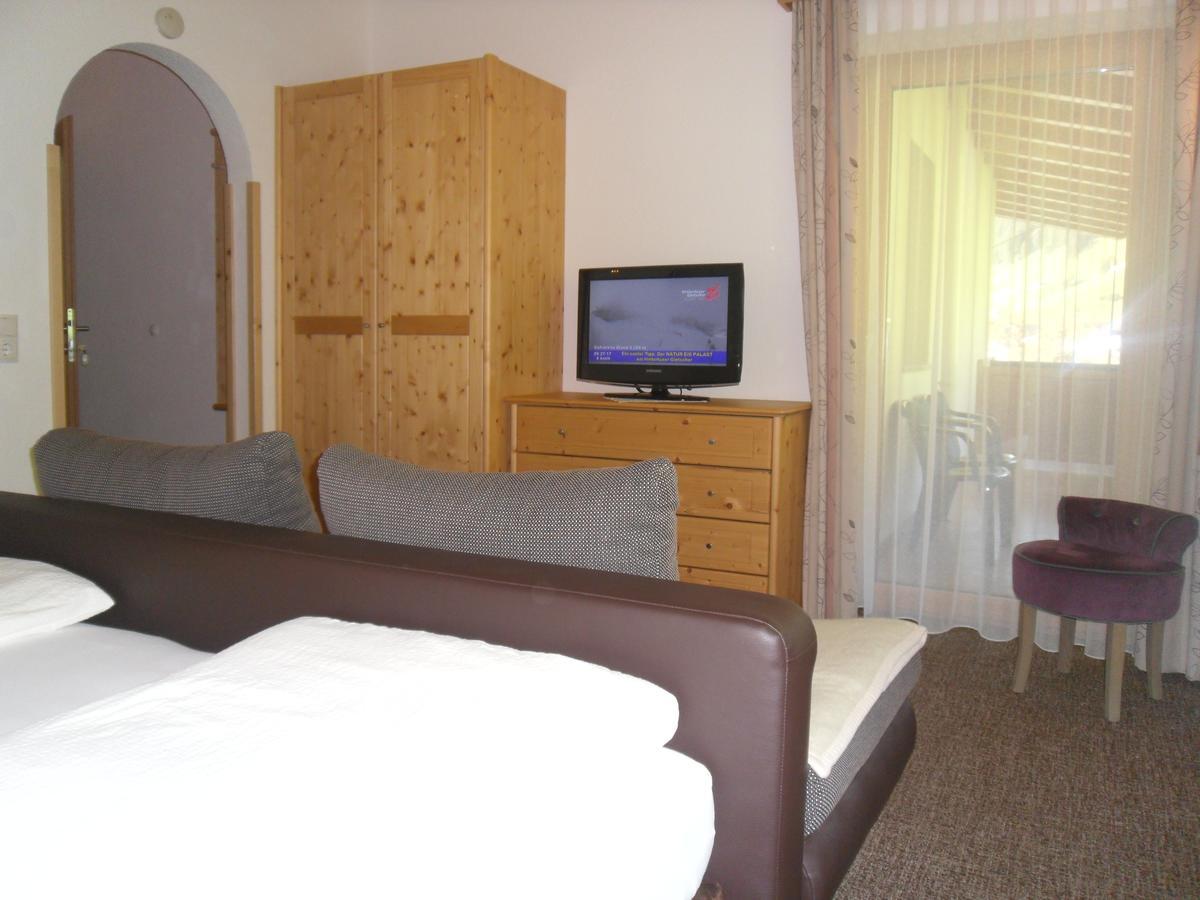Gruenwaldhof Bed and Breakfast Tux Εξωτερικό φωτογραφία